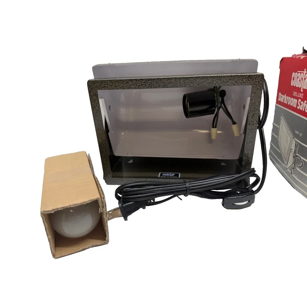 COASTAR Multi-Purpose‎ Darkroom Safelight Lamp Box VTG Photography Light SAF-57